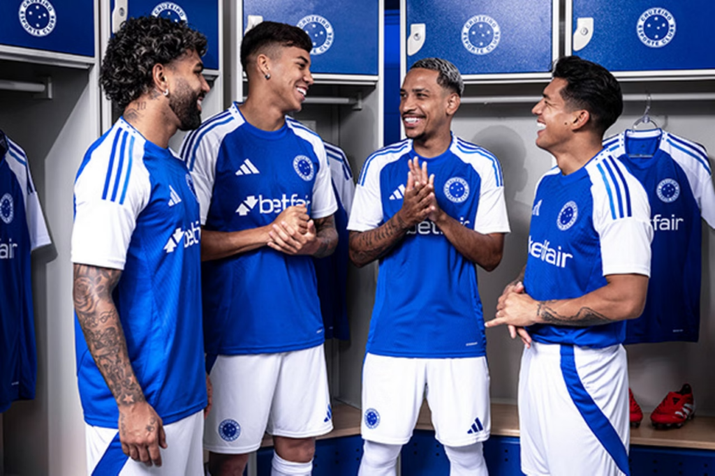 Nova camisa Cruzeiro. Foto: Divulgação/ Adidas