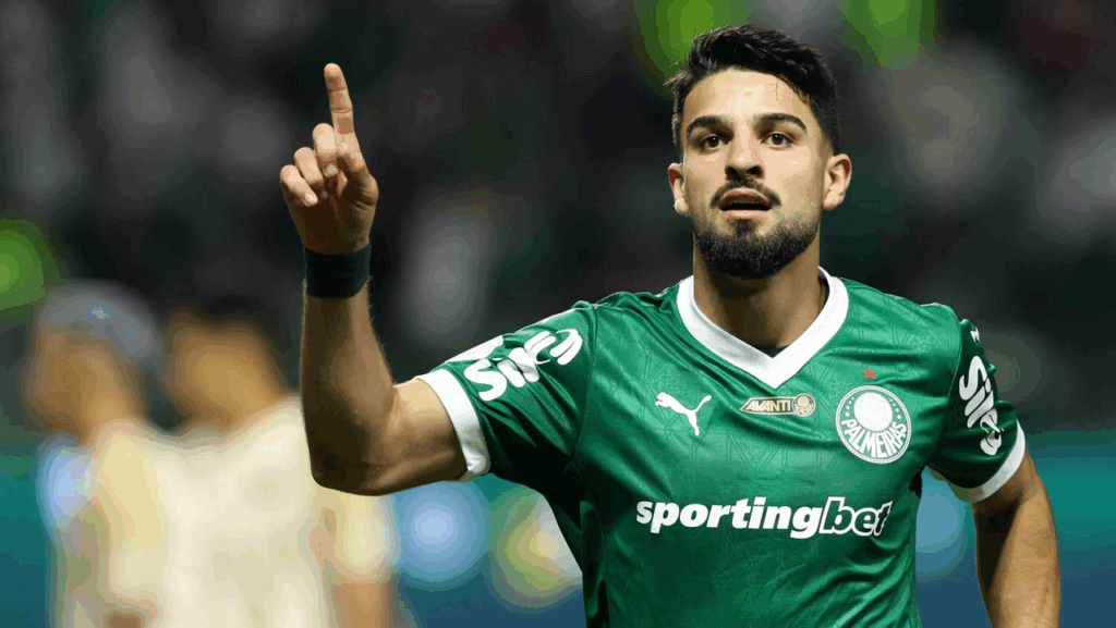 O jogador Flaco López, da SE Palmeiras, comemora seu gol contra a equipe do CR Vasco da Gama, durante partida válida pela vigésima sexta rodada, do Campeonato Brasileiro, Série A, na arena Allianz Parque. (Foto: Cesar Greco/Palmeiras/by Canon)