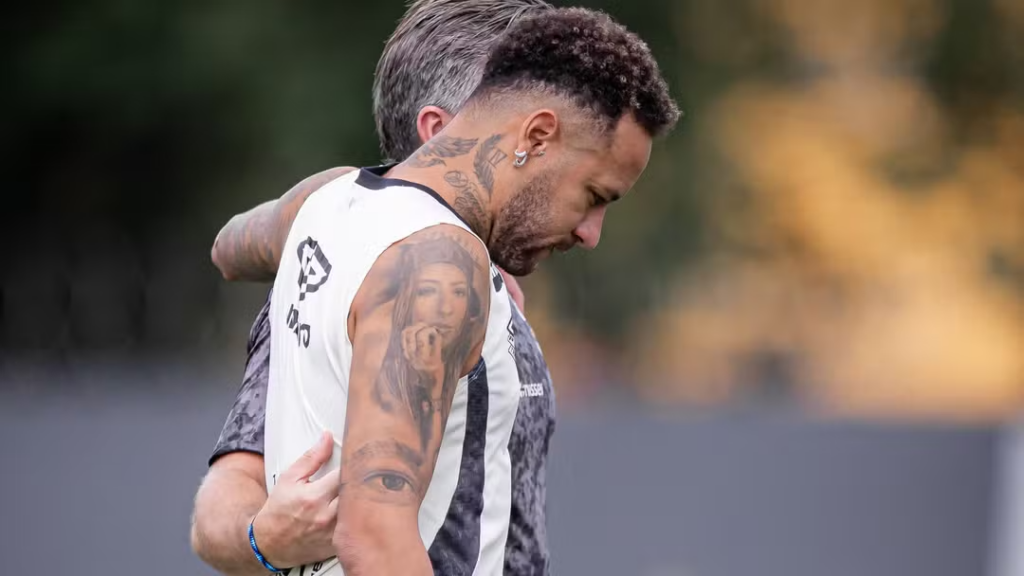 Neymar em ação durante treino do Santos na última semana — Foto: Raul Baretta/Santos