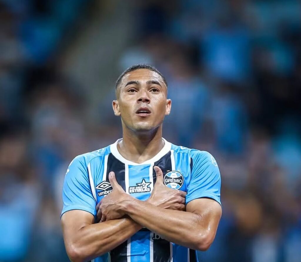 Carlos Vinícius pode deixar o Grêmio Grêmio/ Carlos Vinícius.