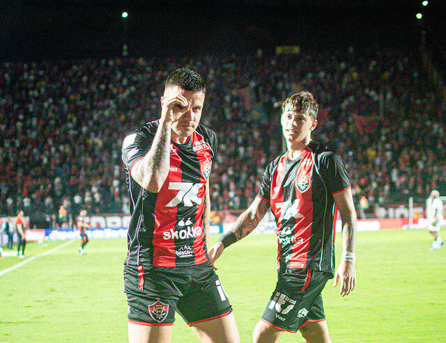 Na volta do Brasileirão, Vitória vence o Vasco e entra no G-10 Vitória 1 x 0 Vasco. Victor Ferreira-61902