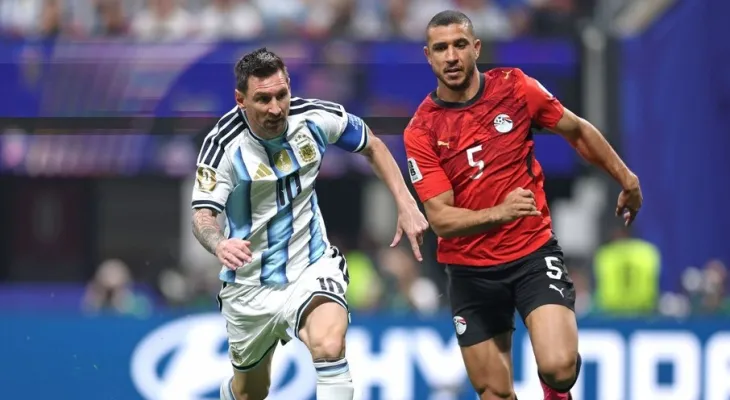 Argentina sofre, vence o Egito e segue viva na Copa do Mundo