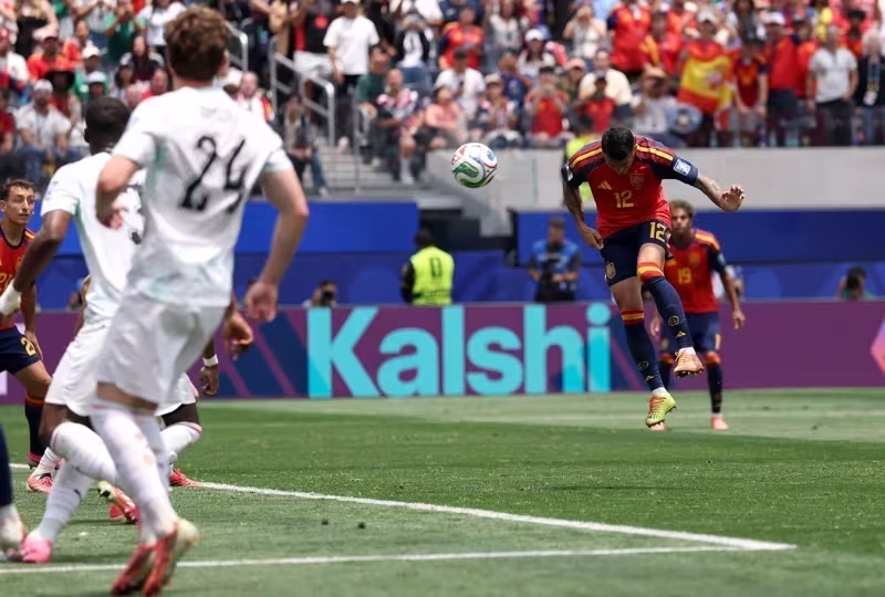 Espanha reencontra seu futebol, goleia a Áustria e volta a vencer um mata-mata de Copa após 16 anos