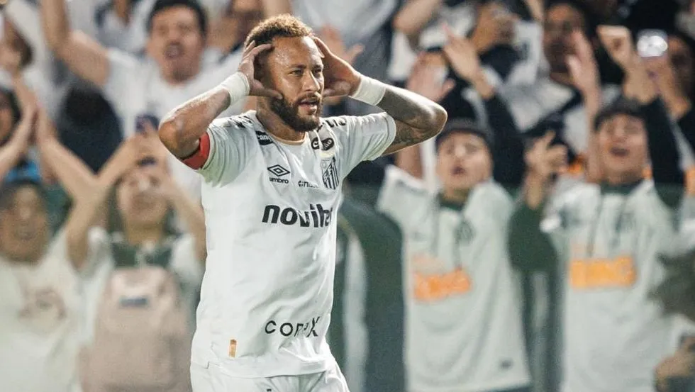 Neymar faz dois gols, mas Santos fica só no empate com a Chapecoense Neymar x Chapecoense