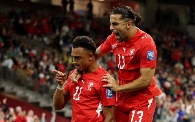 Suíça segura a Colômbia, vence nos pênaltis e avança na Copa do Mundo