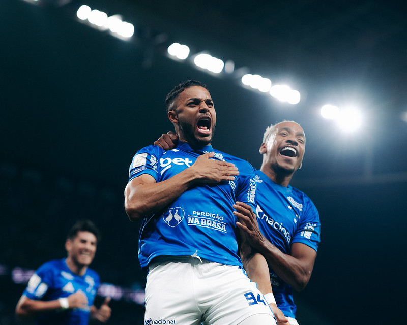 Cruzeiro vence Corinthians e fica vivo na disputa pelo título do Brasileirão Corinthians x Cruzeiro, na Neo Química Arena. Foto: Marco Galvão/Cruzeiro
