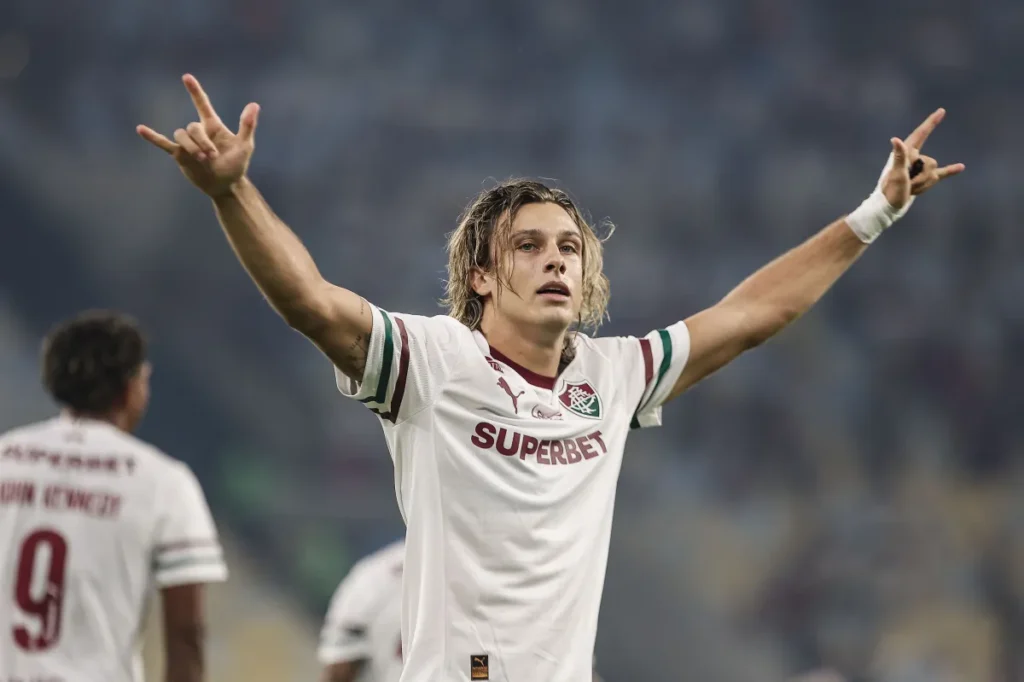 Canobbio recusa ofertas para seguir no Fluminense Comemoração do Canobbio em Vasco x Fluminense • LUCAS MERÇON / FLUMINENSE F.C.