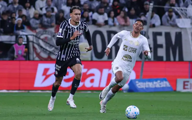 Corinthians perde de virada para a Chapecoense e continua com time em crise Corinthians e Chapecoense em campo (Foto: Everton Okubo/Ag. F8/Folhapress)