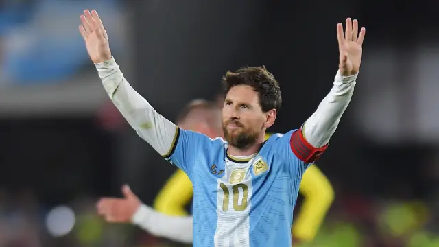 A emocionante mensagem de Messi ao se aposentar da seleção da Argentina Lionel Messi se despede da seleção argentina (Marcelo Endelli/Getty Images)