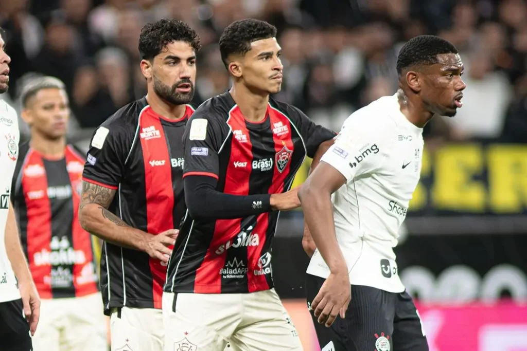 Corinthians pressiona o Vitória, mas não sai do empate (Foto: Victor Ferreira/EC Vitória)